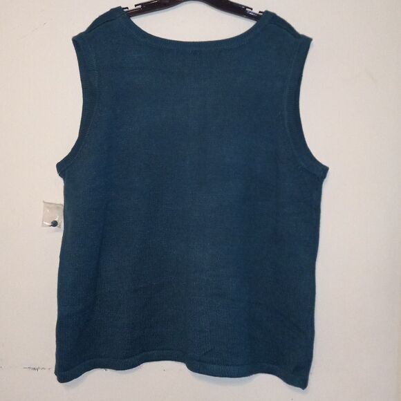 Vintage Christmas Sweater Vest  - Picture 5 of 5